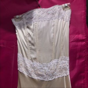 CORSET back cream dress